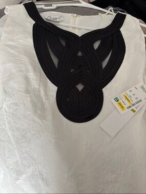 White Sleeveless Sheath Dress with round Neckline